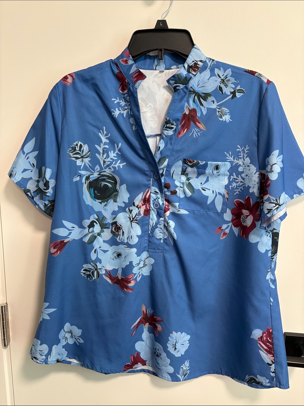 Women's Blue Floral Short-Sleeve Blouse with Mandarin Collar